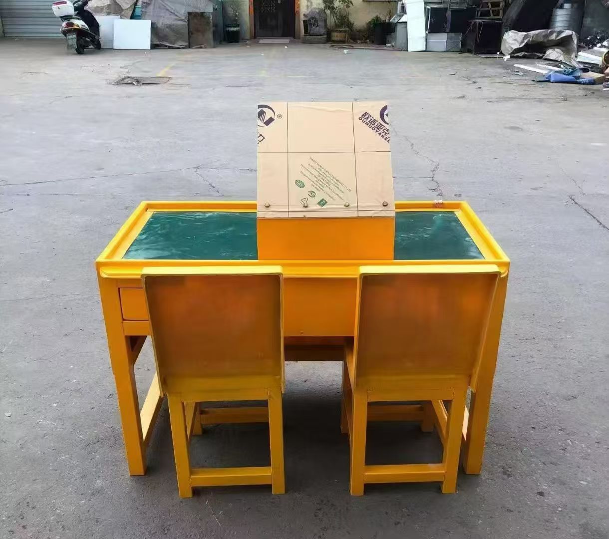 武鸣防静电导通桌井下煤矿火工品发放桌：危险品流转的安全守护者